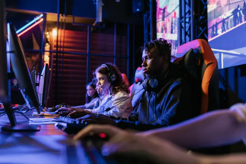 Focused and Paid: How Elite Players Treat Attention as Their Most Valuable Trading Asset